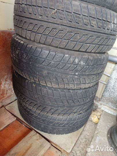 Blackstone Alaska 185/60 R15 202P