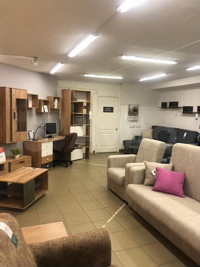Торговая площадь, 980.7 м²