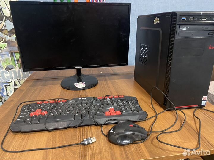 Компьютер, мышка, клавиатура и монитор