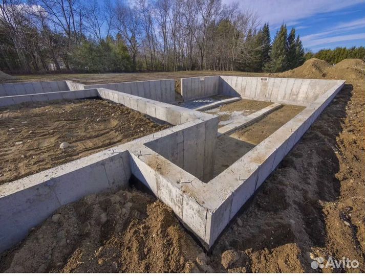 Заливка фундамента, отмостки к дому