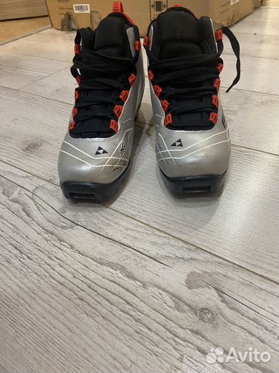 Лыжные ботинки fischer