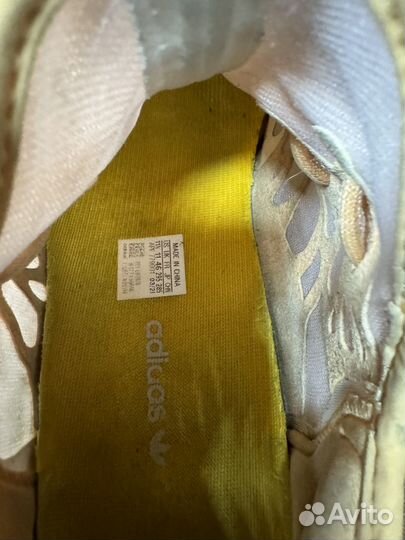 Adidas Yeezy Boost 350 V2 