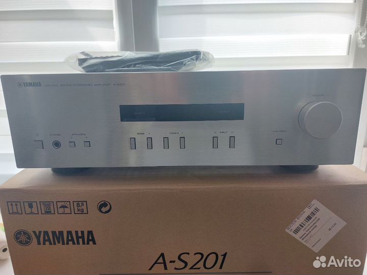 Интегральный усилитель Yamaha A-S201