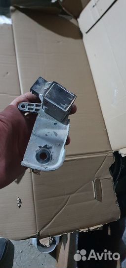 W221 датчики положения кузова. Зад перед. Гидро