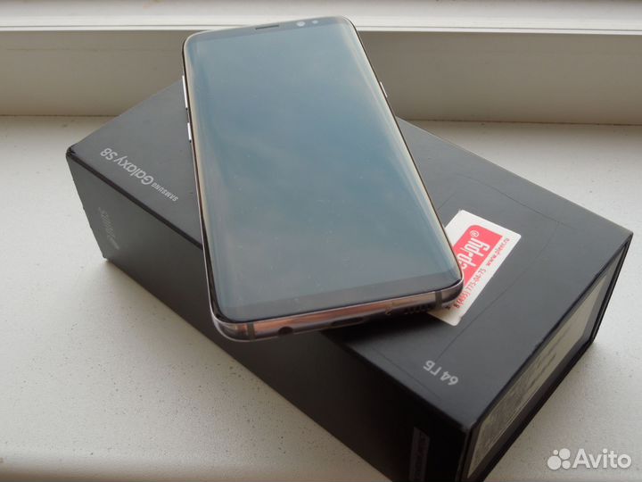 Samsung Galaxy S8, 4/64 ГБ