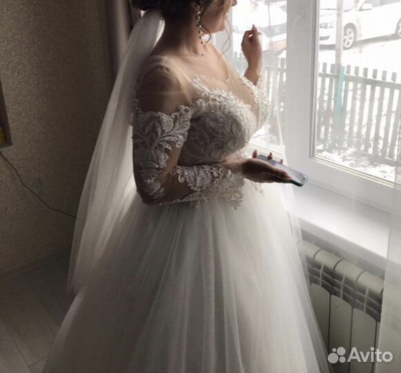 Свадебное платье