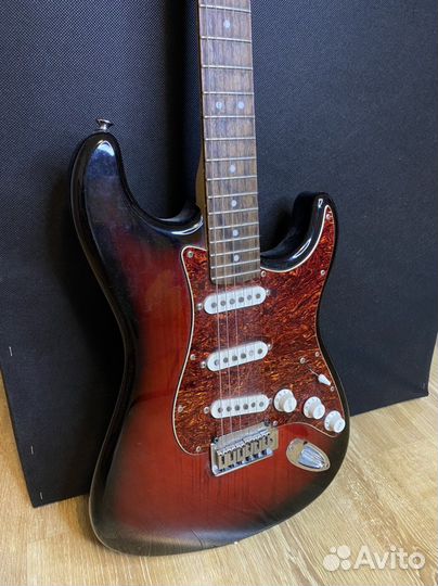 Электрогитара Fender Squier Stratocaster