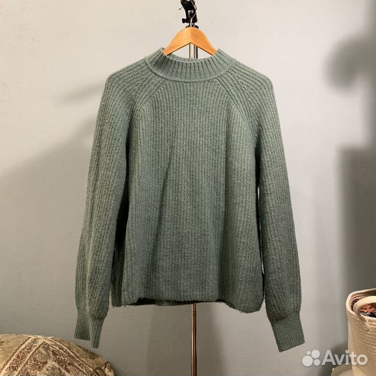 Свитер женский