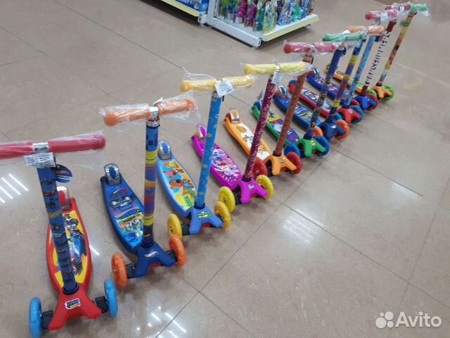 Детский трёхколёсный самокат