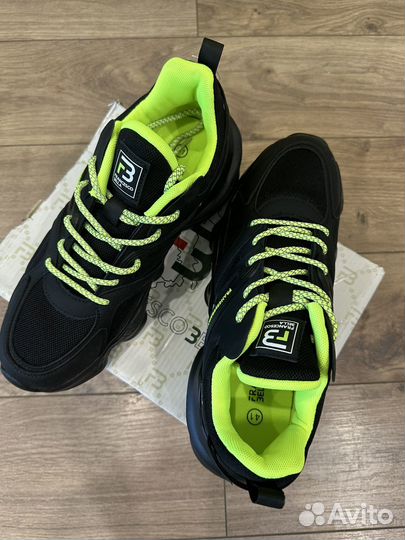 Кроссовки мужские 41 размер