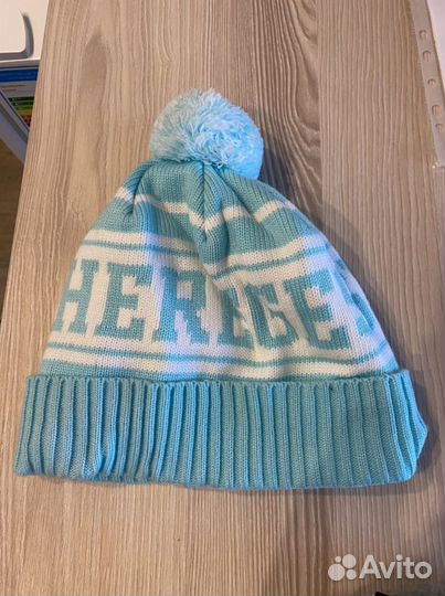 Шапки горнолыжные и вязанные