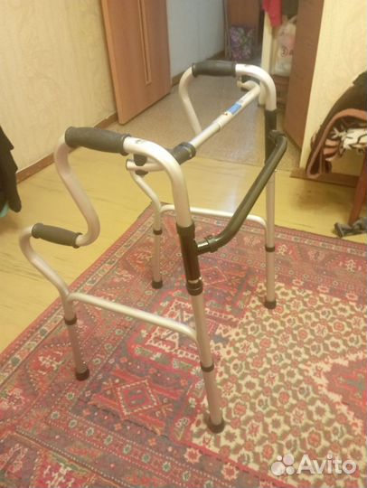 Ходунки для инвалидов и пожилых