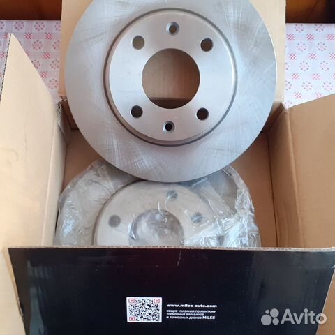 Два передних тормозных диска