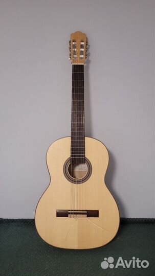 Классическая гитара Hora ss500 Eco