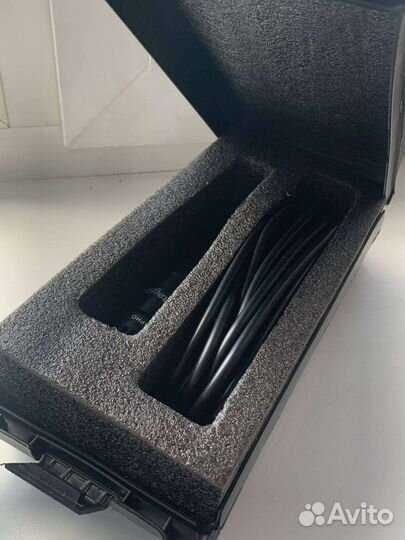 Студийный микрофон