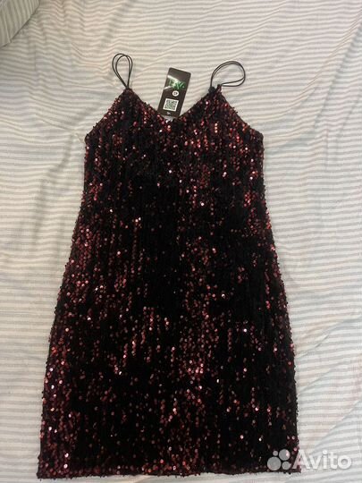 Платье с пайетками 42 44 новое