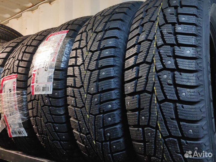 Roadstone Winguard WinSpike SUV 205/70 R15 96T