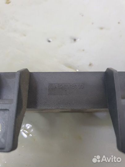 Антенна иммобилайзера задняя левая Audi Q7 4LB 4.2