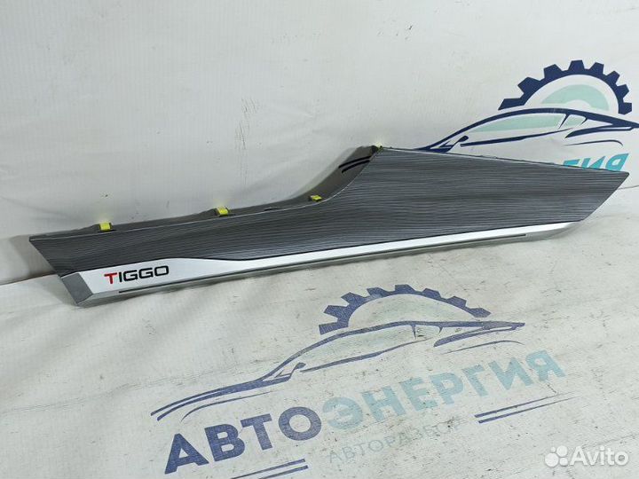 Накладка обшивки двери передняя правая Chery Tiggo