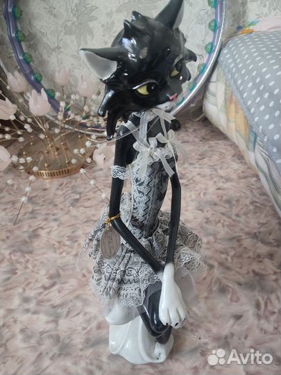 Китайский фарфор фигурка кошки