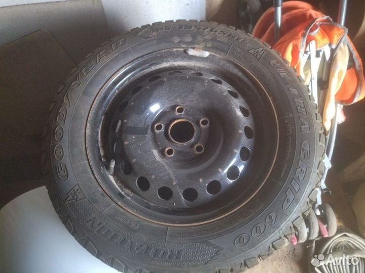 Резина зимняя Goodyear ultra grip 600 195/65R15