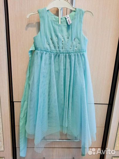 Платье нарядное 98р