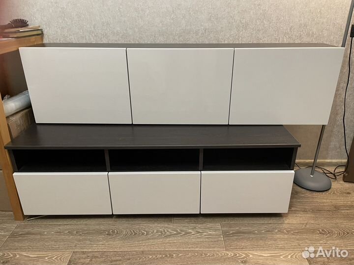 Комплект тумба под тв+навесной шкаф
