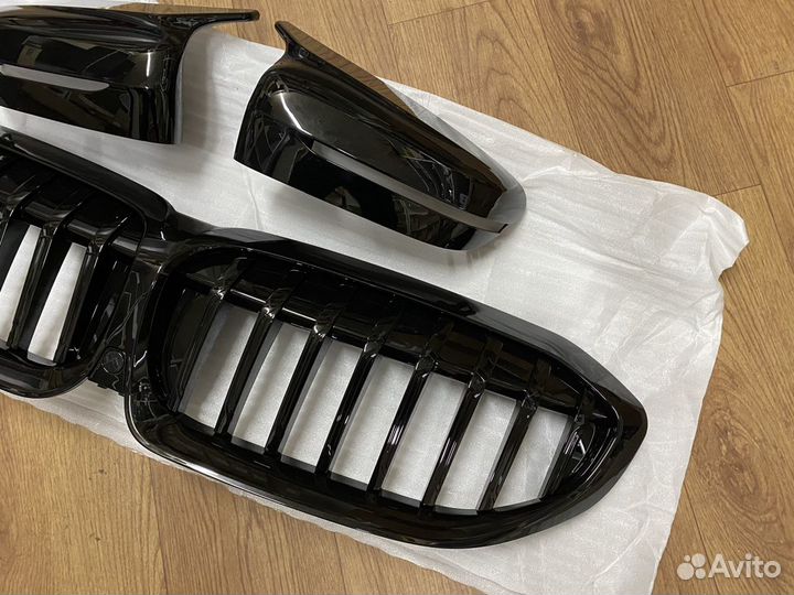 Корпуса зеркал ноздри BMW G20 чёрный глянец