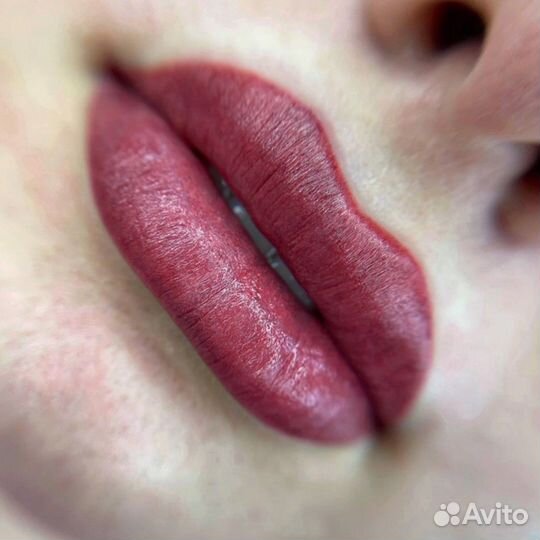 Перманентный макияж губ