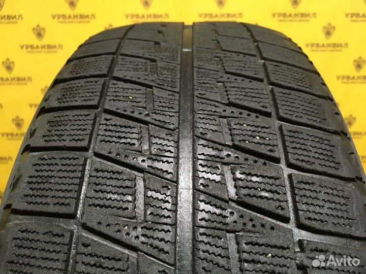 Bridgestone Blizzak Revo2 215/60 R17 96Q