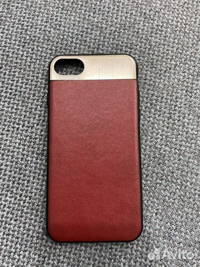 Чехлы на iPhone 7