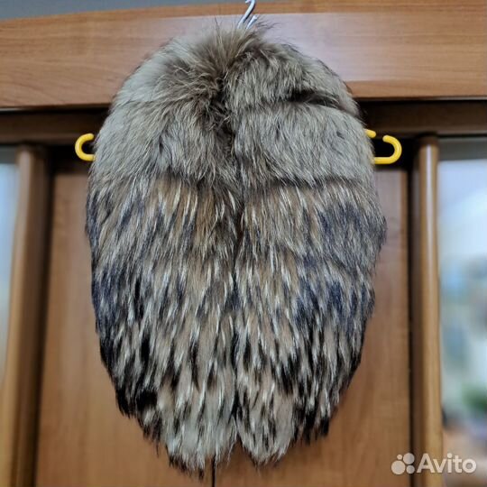 Меховой воротник енот