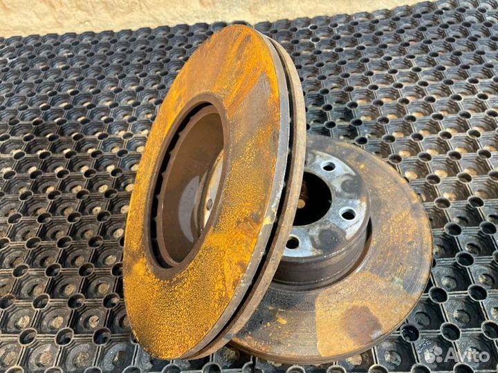 Диск тормозной передний Bmw X1 E84 N46B20 2.0