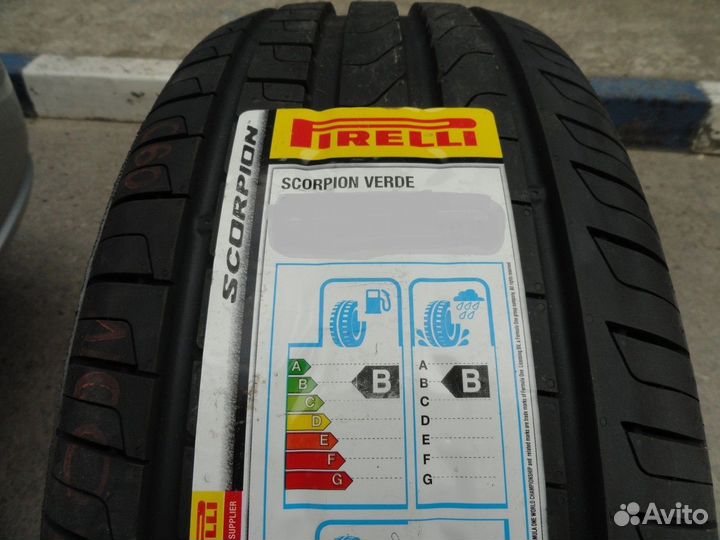 Pirelli Scorpion Verde 215/60 R17 96H