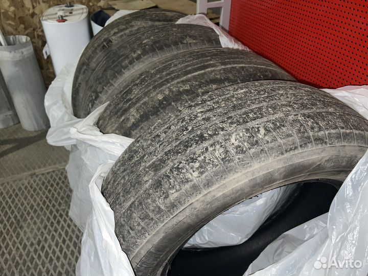 Yokohama 104ZR 215/65 R17