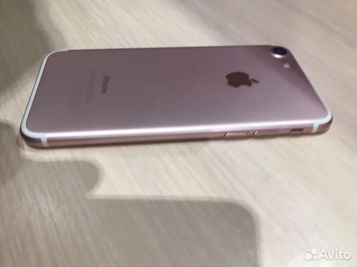 iPhone 7, 32 ГБ