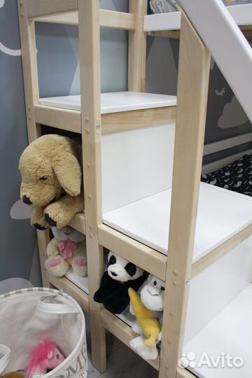 Детская двухъярусная кровать с лестницей комодом