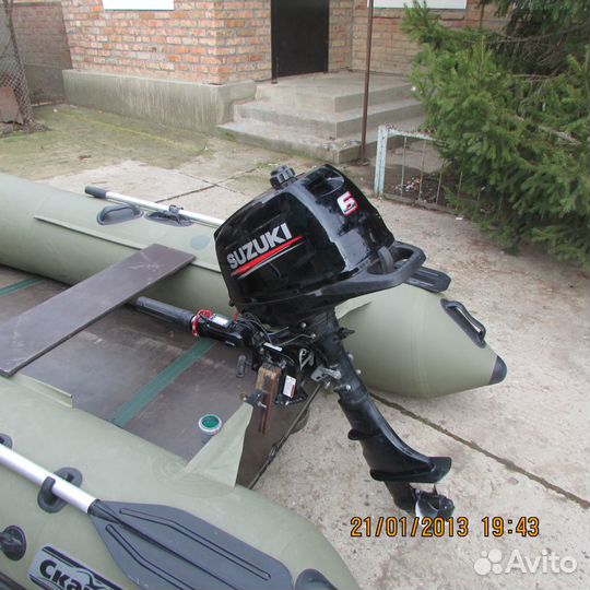 Моторная лодка