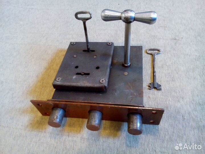 Замок для сейфа