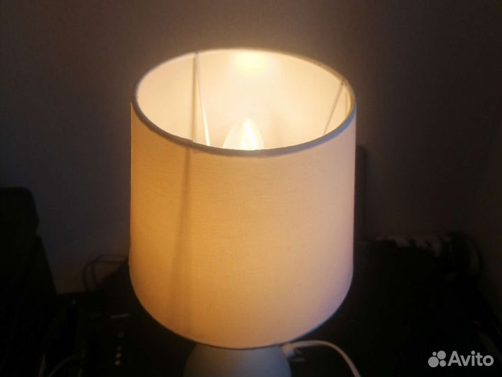 Лампа настольная