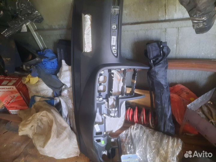 Панель передняя на ауди c6 2008 года