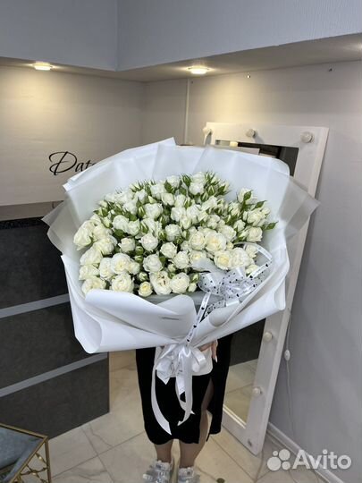 Букет из белых роз