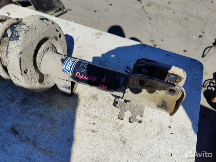 Амортизатор передний правый opel omega b