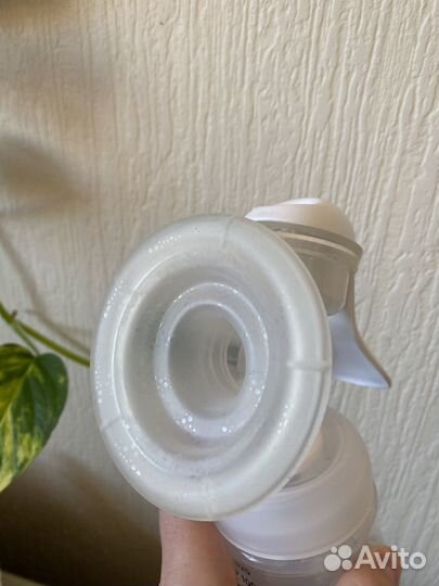 Молокоотсос avent ручной и бутылочка comotomo