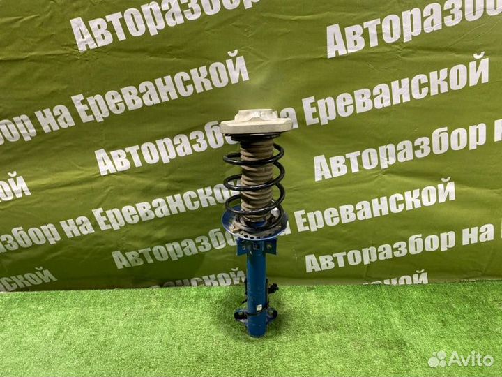 Стойка подвески передняя правая Mercedes-Benz