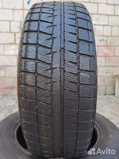 Bridgestone Blizzak Revo GZ 215/60 R16 95S