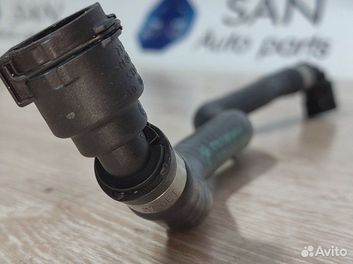 Патрубок системы охлаждения Bmw 5 F10 N63B44 2011