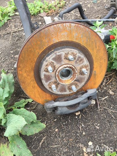 Ниссан Кашкай Кулак поворотный перед правый