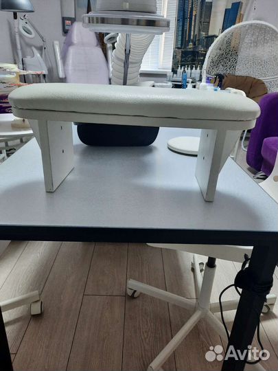 Подставка под руку для маникюра