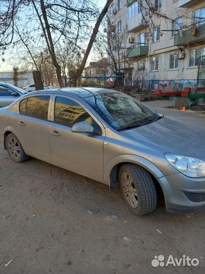 Opel Astra 1.6 МТ, 2011, 130 000 км